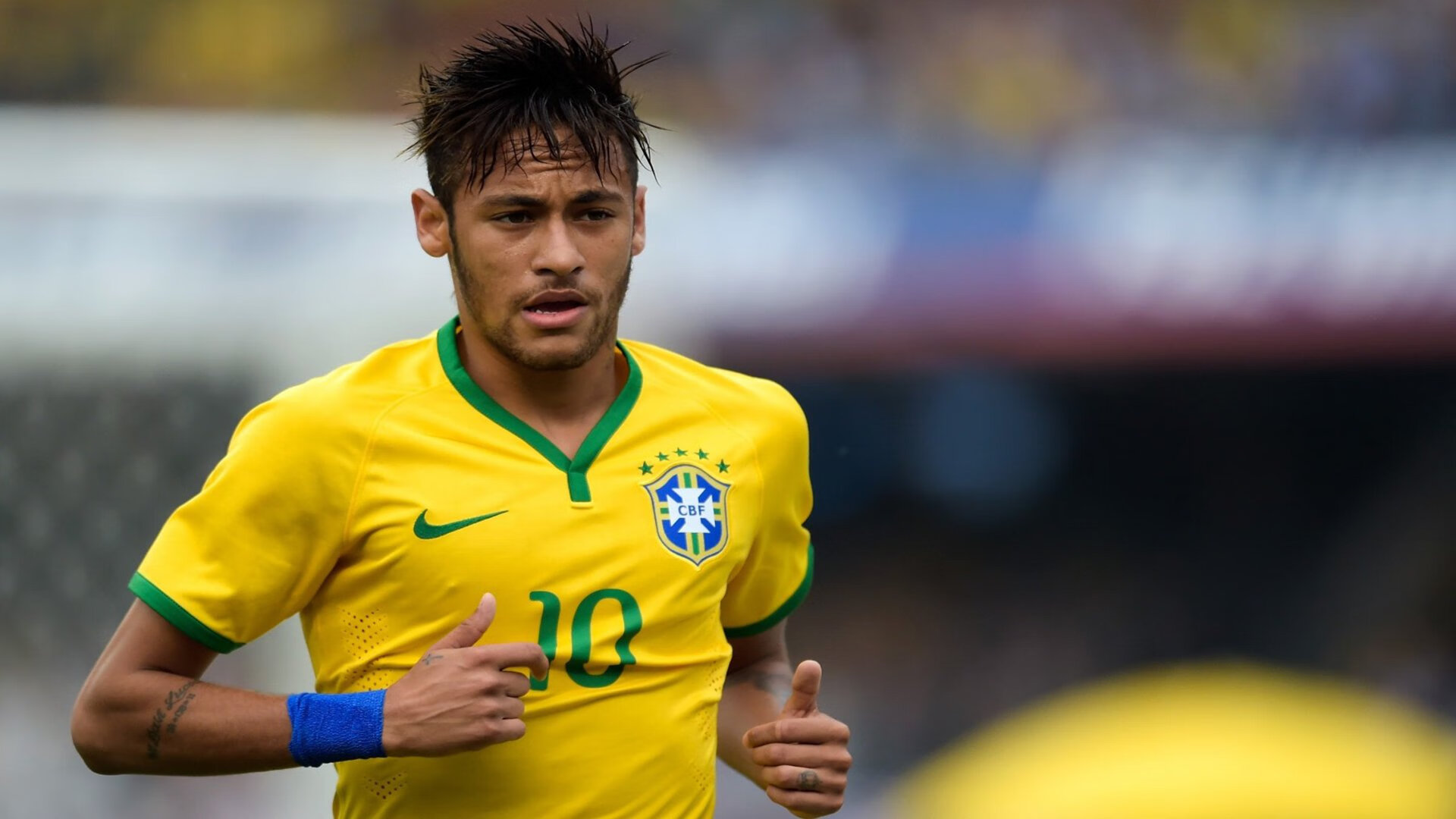 “胜利的喜悦”——夺冠车手的激情瞬间全集,胜利冠军歌曲